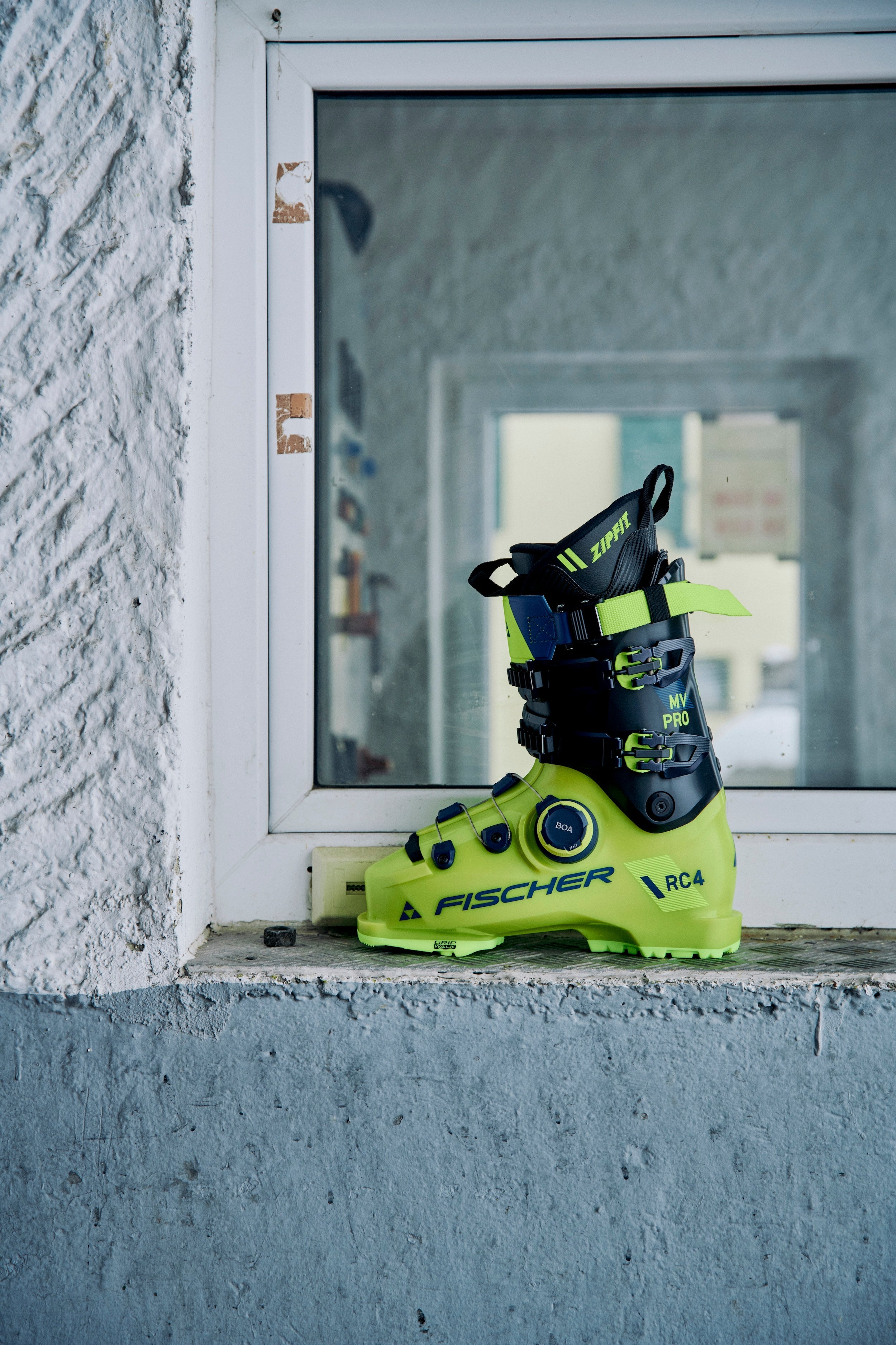ZipFit and Fischer Sports Develop an Award Winning RC4 Pro Ski
